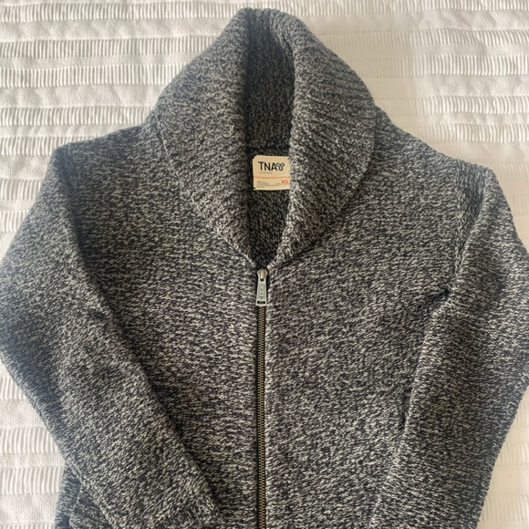 TNA sweater - Picture 1 of 2